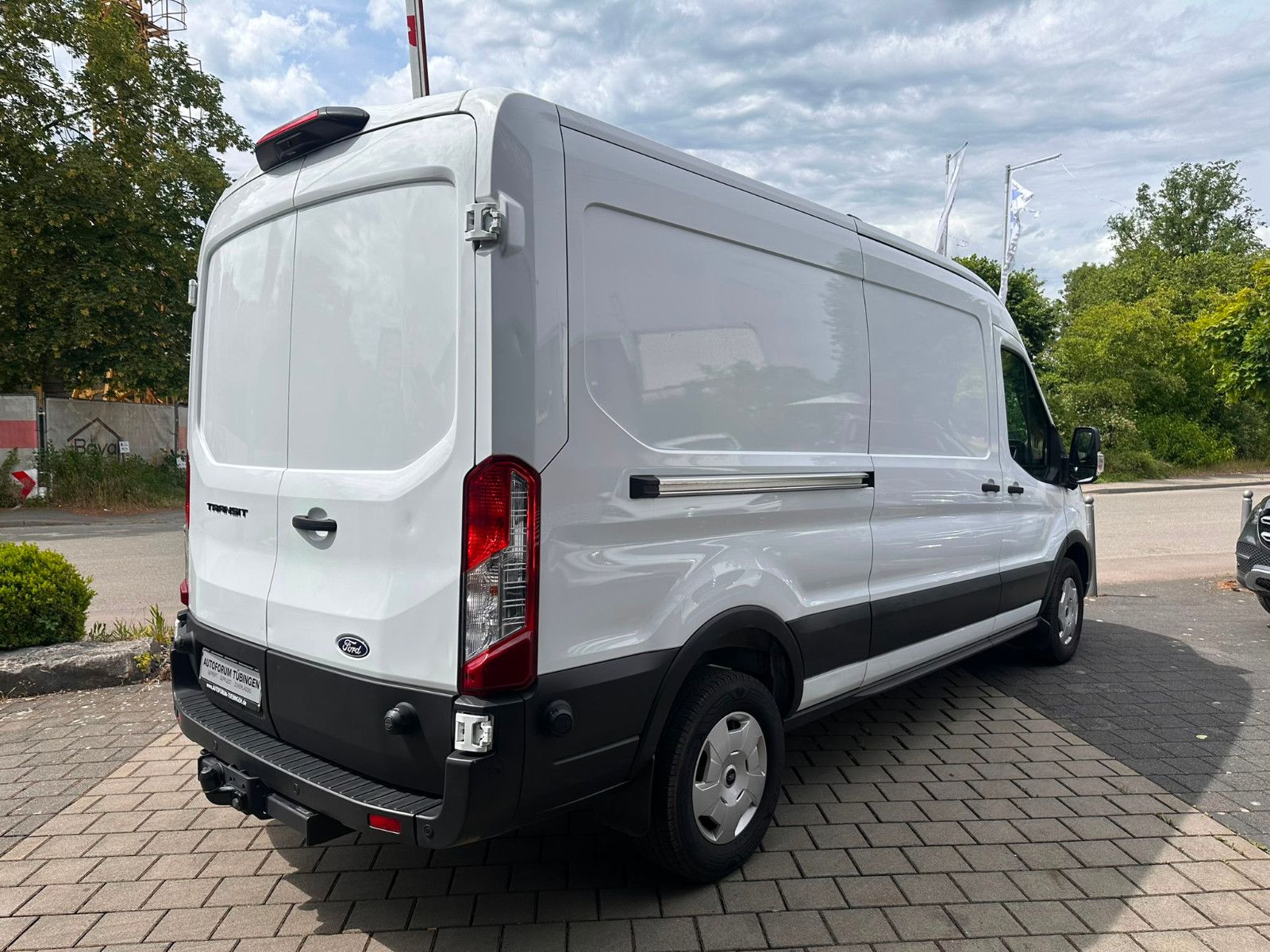 Fahrzeugabbildung Ford Transit 350 L3H2 Trend*ACC*360°*AHK*