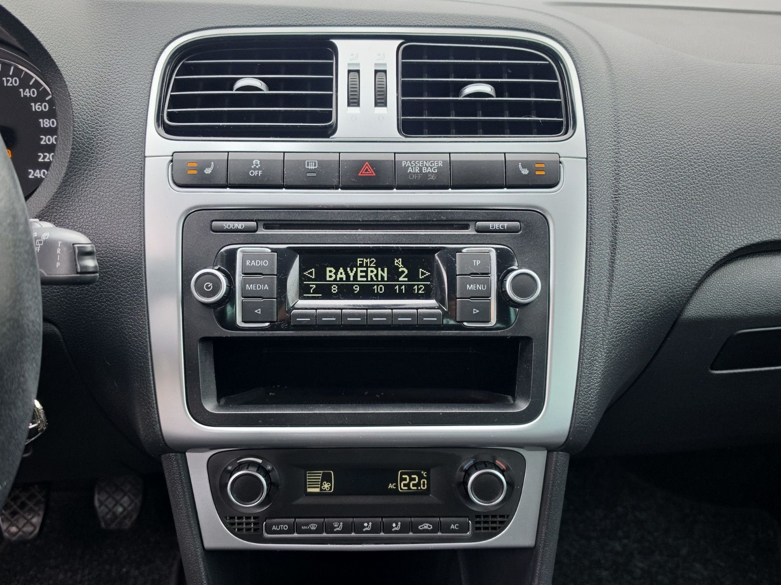Fahrzeugabbildung Volkswagen Polo V Match 4-TÜRIG SHZ PDC LEDER