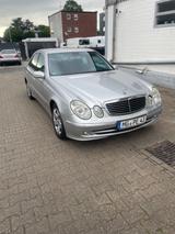 Mercedes-Benz E 240 AVANTGARDE Avantgarde - Mercedes-Benz E 240 in Düsseldorf