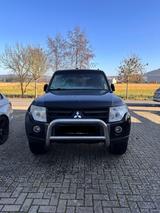Mitsubishi Pajero 3,2 DI-D Instyle Automatik Offroad - gebrauchte Mitsubishi Pajero aus dem Jahr 2007