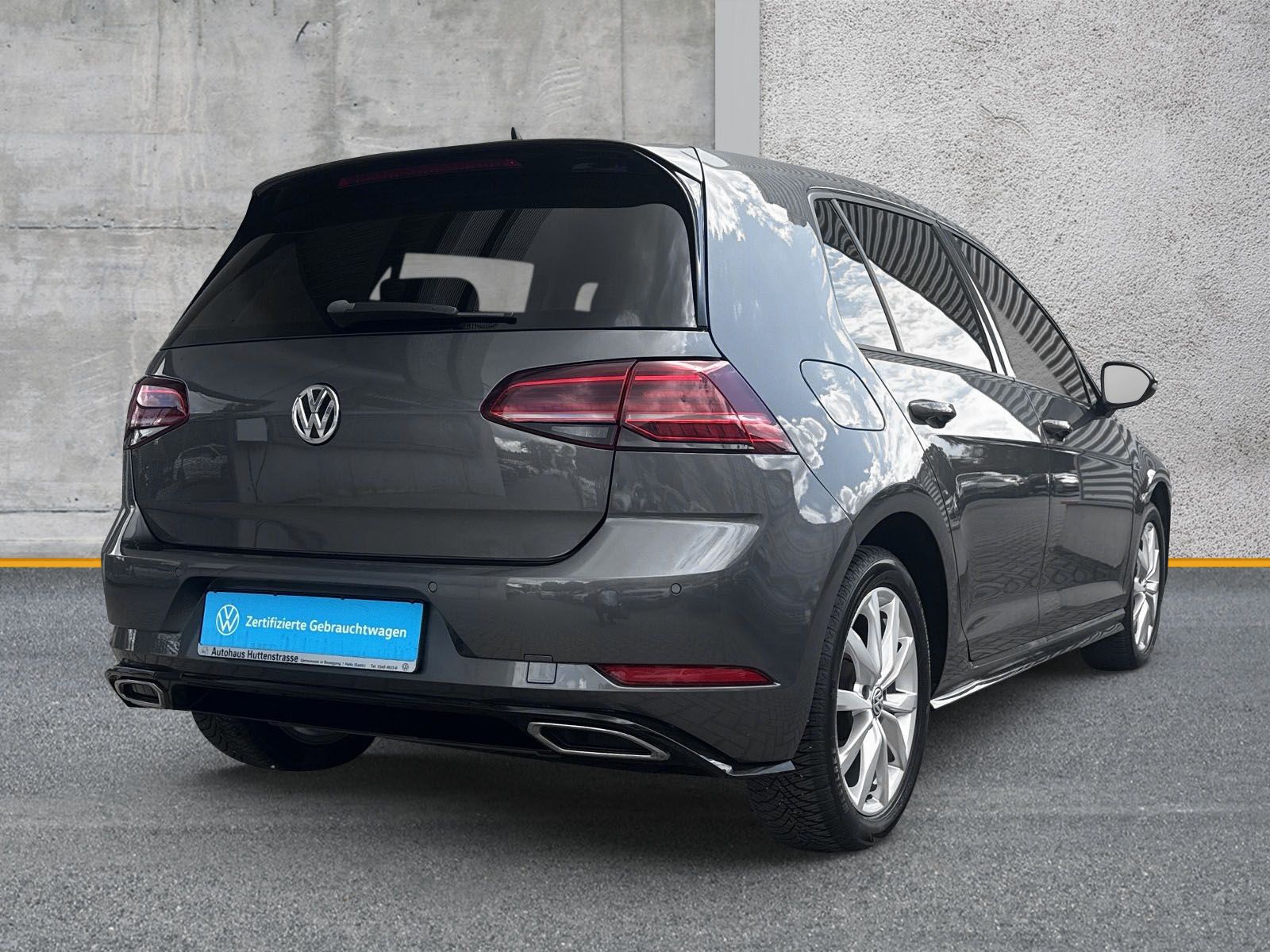 Fahrzeugabbildung Volkswagen Golf VII 1.5 TSI DSG R-Line LED NAVI SHZ ACC