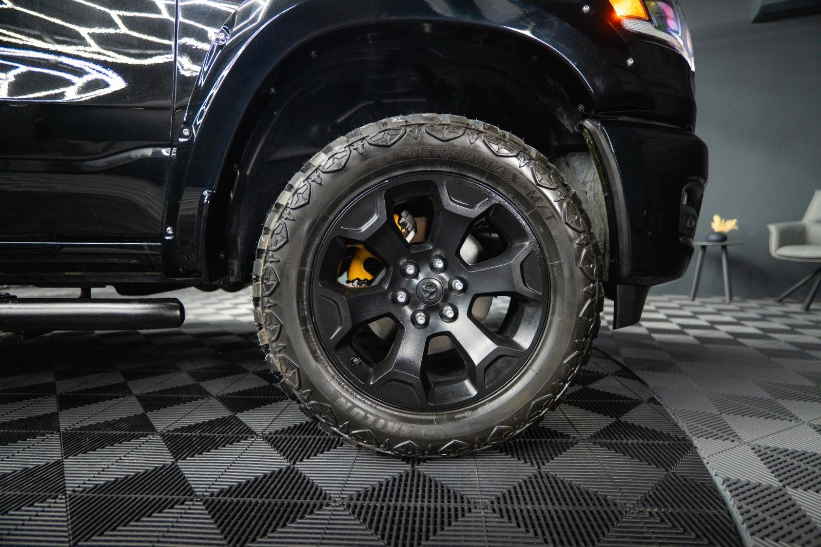 Fahrzeugabbildung Dodge RAM 3.0 MY 25 TWIN TURBO Offroad Night ACC 19%
