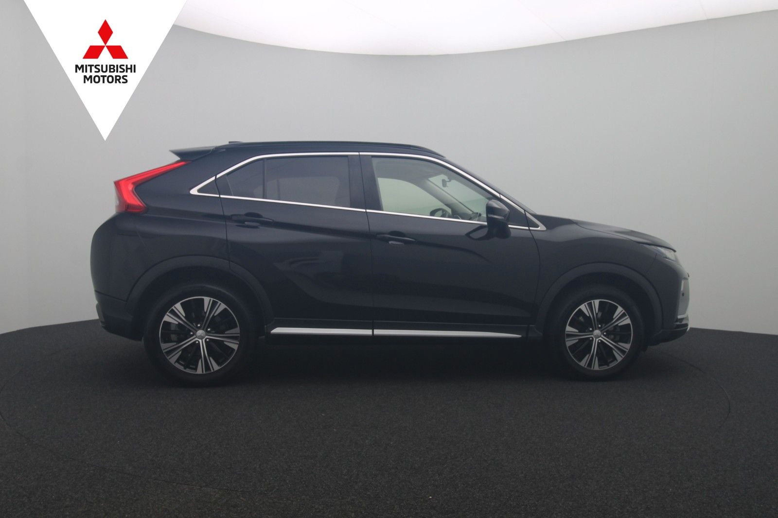 Fahrzeugabbildung Mitsubishi Eclipse Cross 1.5 Intro Edition AHK 360° LED