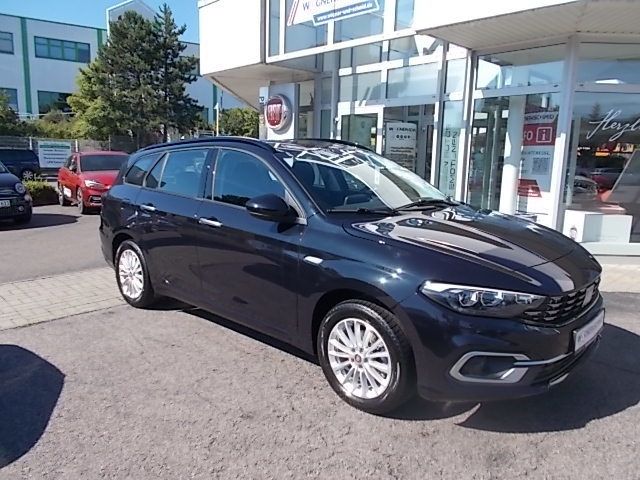 Fahrzeugabbildung Fiat Tipo Kombi Life 1.0