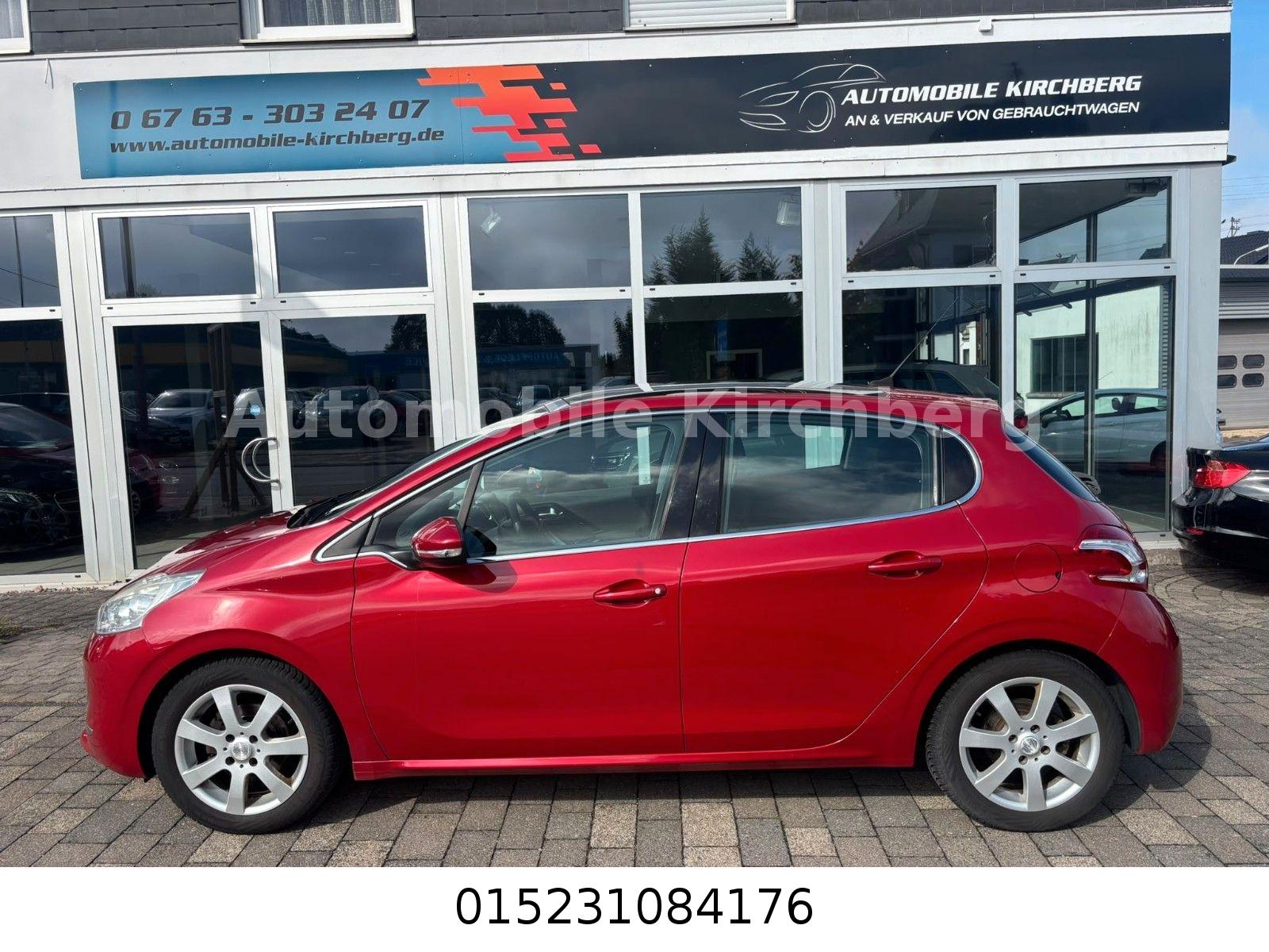 Peugeot 208 Allure+Panorama-Dach+Navi+Klima+Euro5