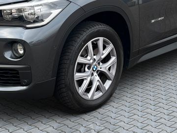 BMW X1 sDrive 20 i