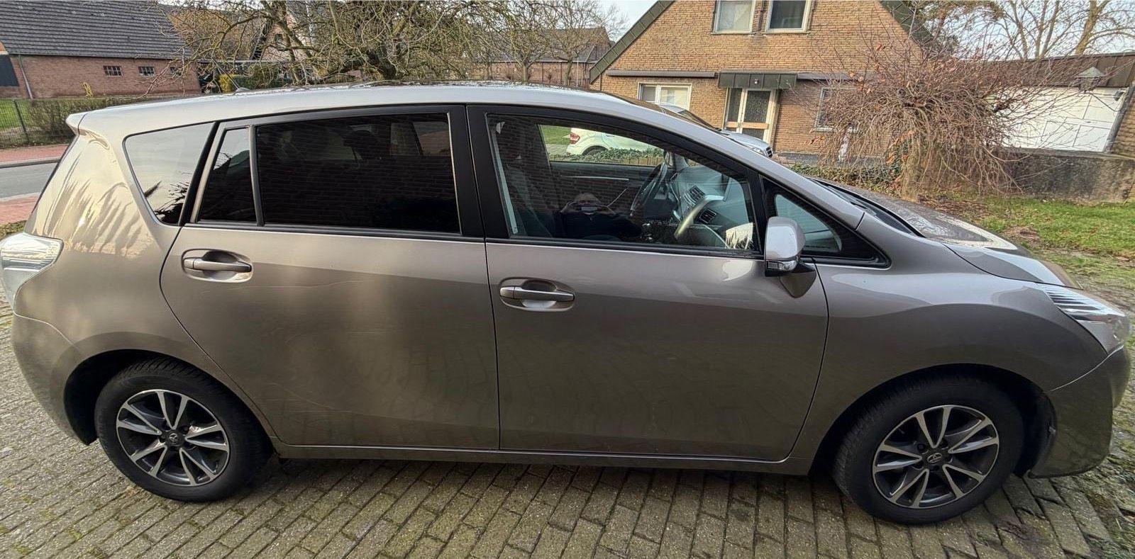 Toyota Verso 2015 — photo 6