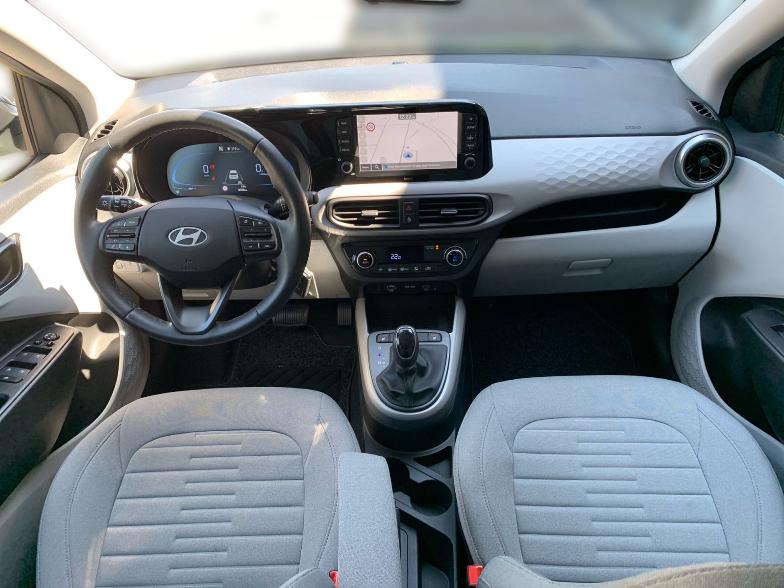 Fahrzeugabbildung Hyundai i10 1.2 Automatik Prime Standheizung