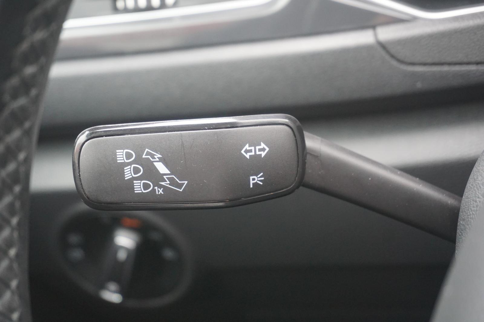 Volkswagen T-Roc 1.5 TSI R-Line DSG LED ACC Totwinkel PDC, миниатюра 22