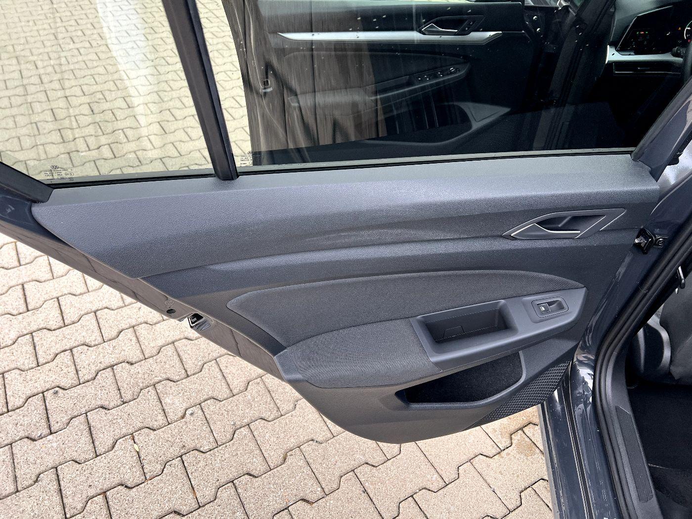 Volkswagen Golf VIII 2.0 TDI Life *LED Navi ACC Massage DAB, миниатюра 11