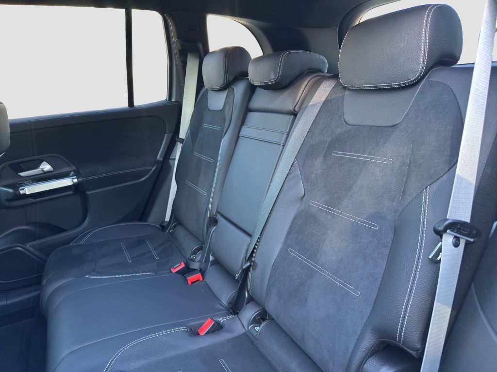 Fahrzeugabbildung Mercedes-Benz GLB 200 AMG*NIGHT*AHZV*K-GO*TOTWINKEL*AMBIENTE*