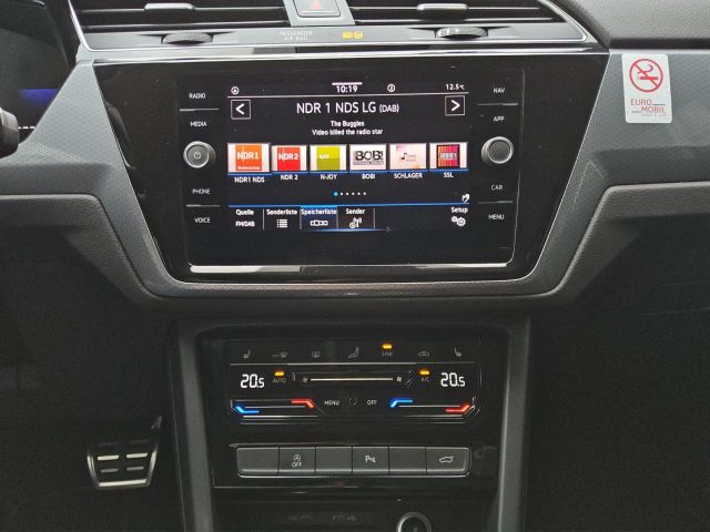 Touran 2.0TDI Aut. ACTIVE 7-Sitzer AHK Navi ACC