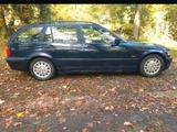 BMW 1118i xenon Klima AHK Kat Benzin elekt... - BMW 1er Reihe aus 2000