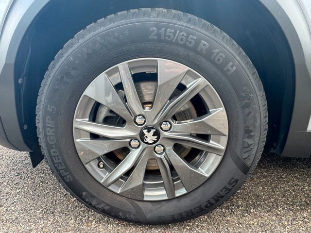 PEUGEOT 2008 e- Active
