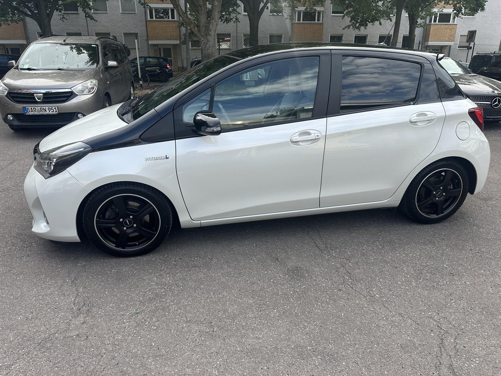 Toyota Yaris Style Hybrid KEYLESS*CAM*SITZHEIZUNG