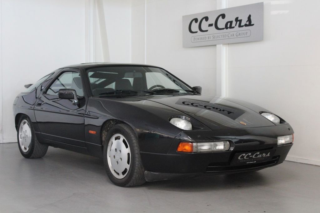 Porsche 928