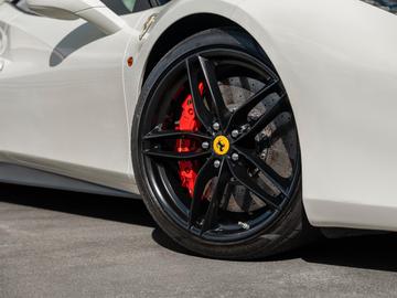 صورة مصغرة 12 لـ 2017 Ferrari 488 GTB