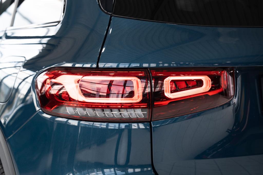 Mercedes-Benz GLB 200