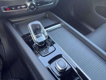 Volvo XC60 Plus Black Edition T6 Recharge Plug-In Hybr