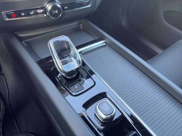 Volvo XC60 Plus Black Edition T6 Recharge Plug-In Hybr