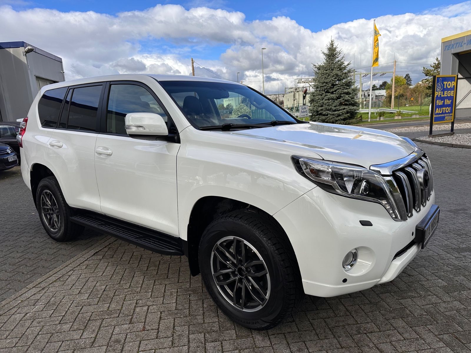 Toyota Land Cruiser Executive,7 Sitzer,2.8 D-4D