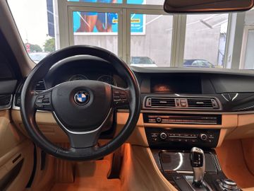 BMW 520 - 12