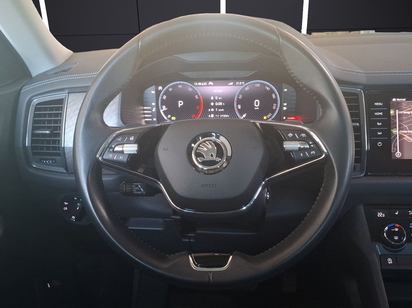 Fahrzeugabbildung SKODA Kodiaq TSI Style DSG 4x4 Matrix Navi AID ACC RFK