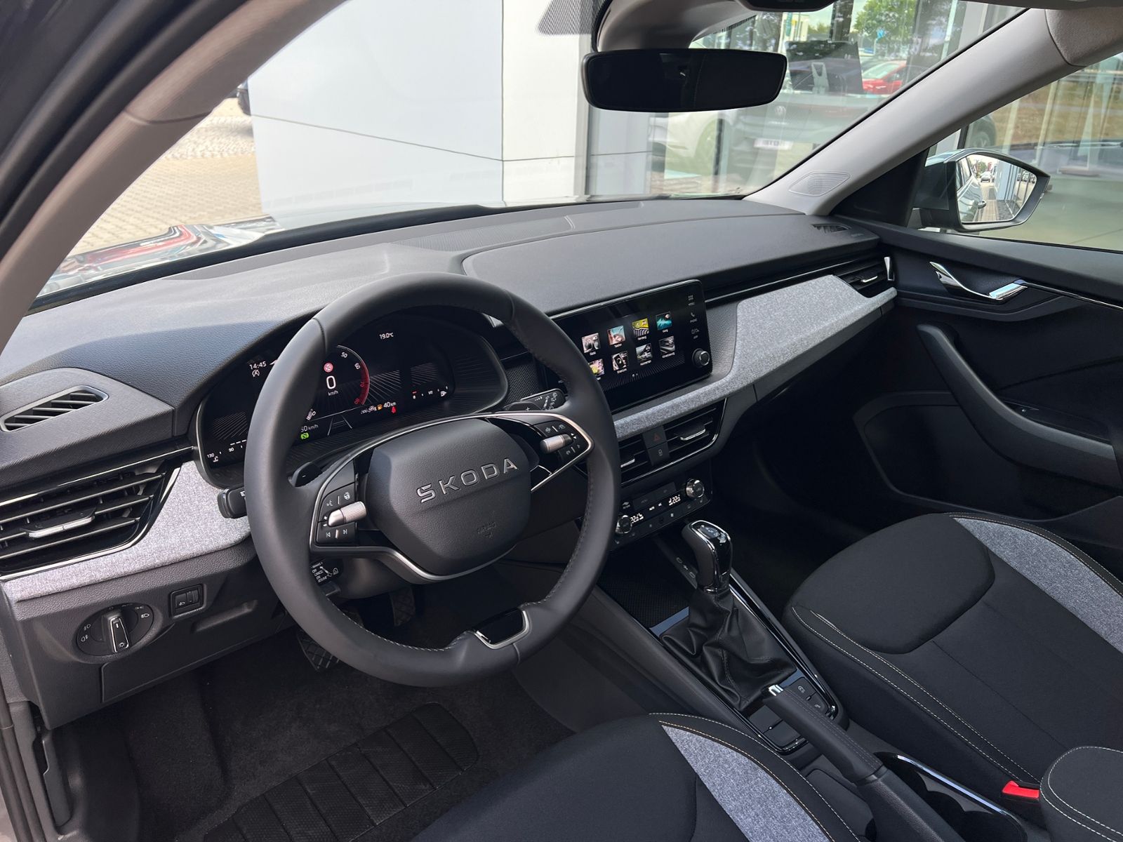 Fahrzeugabbildung SKODA Kamiq Selection 1.0 TSI DSG *ACC, LED, Kamera, S