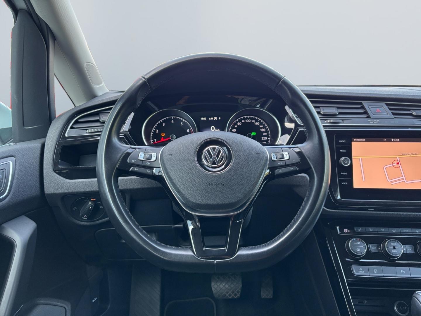 Volkswagen Touran 1.5 TSI DSG R-Line *LED*7-Si*CAM*ACC*SHZ*, миниатюра 10