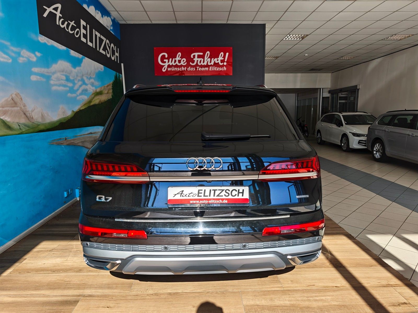 Fahrzeugabbildung Audi Q7 45 TDI quattro S line MATRIX AHK LR ACC NAVI