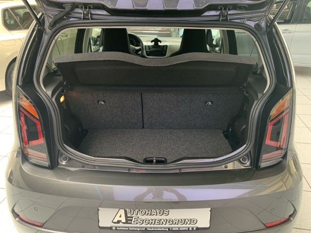 Fahrzeugabbildung Volkswagen e-up! Style "Plus" 61 kW (83 PS) 32,3 kWh 1-Gang