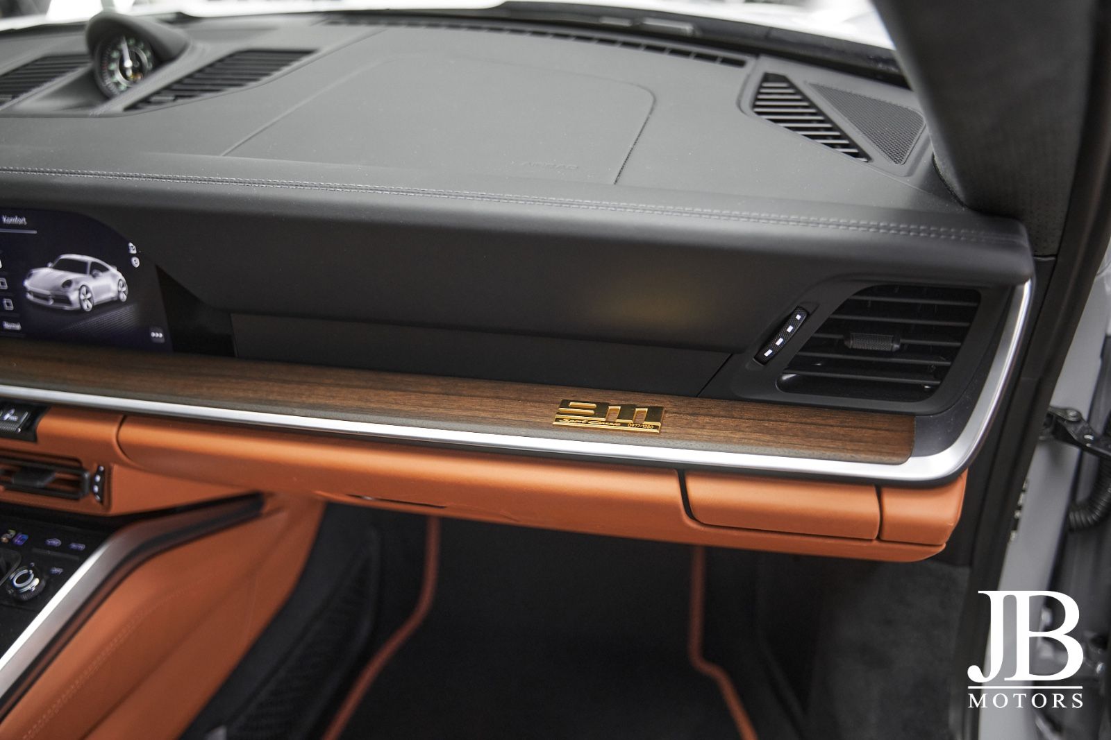 Fahrzeugabbildung Porsche 992 Sport Classic Burmester Lift Cognac 360° LED