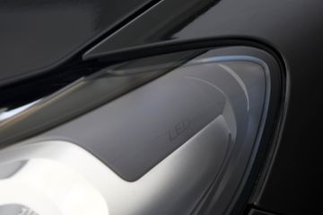BMW 218d Active Tourer Widscreen RFK AHK 1.Hand