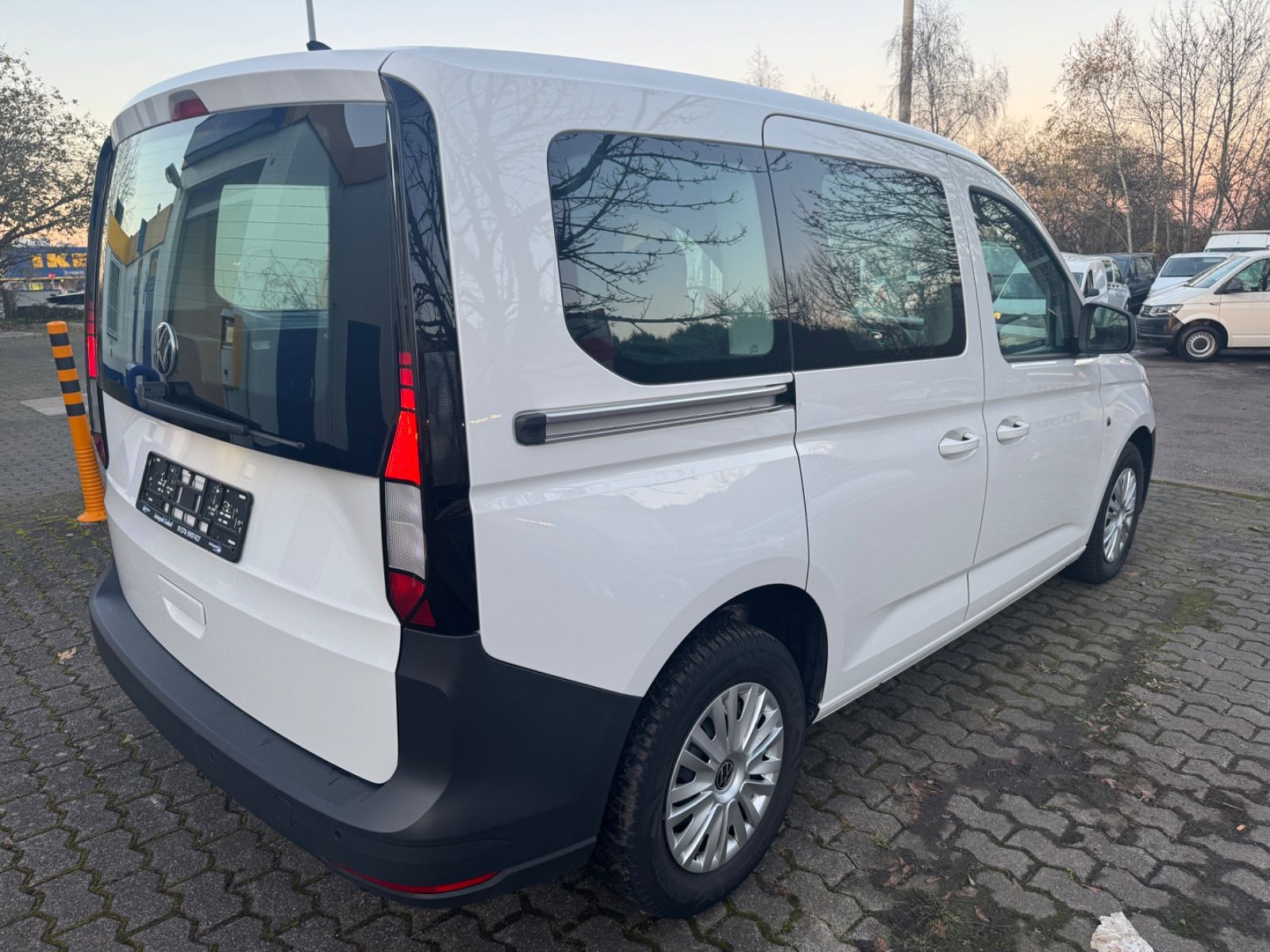 Fahrzeugabbildung Volkswagen Caddy 2.0TDI Apple Carplay ACC+Lane+Tempomat