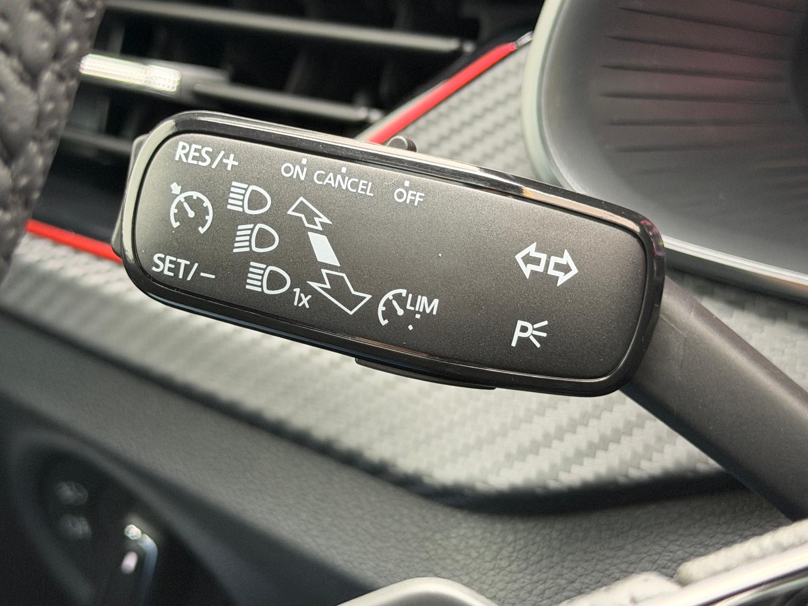 Skoda Kamiq 1.0 TSI DSG Monte Carlo (Pano,AHK,5/100)