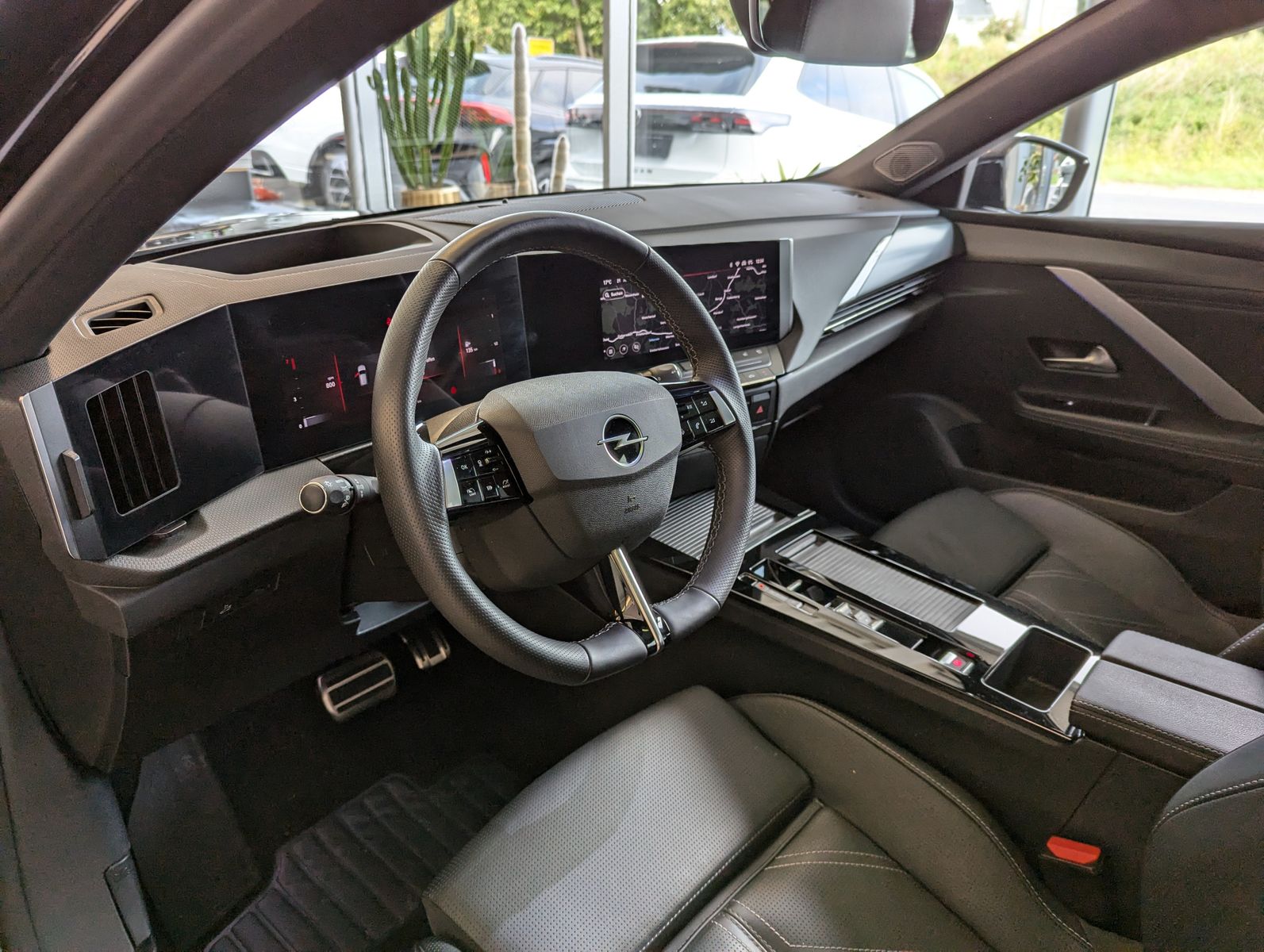 OPEL Astra 1.2 Ultimate Leder-Nappa Sitzlüft AHK Pano - Image 22