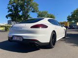 Porsche Panamera GTS-Facelift-Bose-Alcantara-Carbon - Porsche Panamera: Weiß