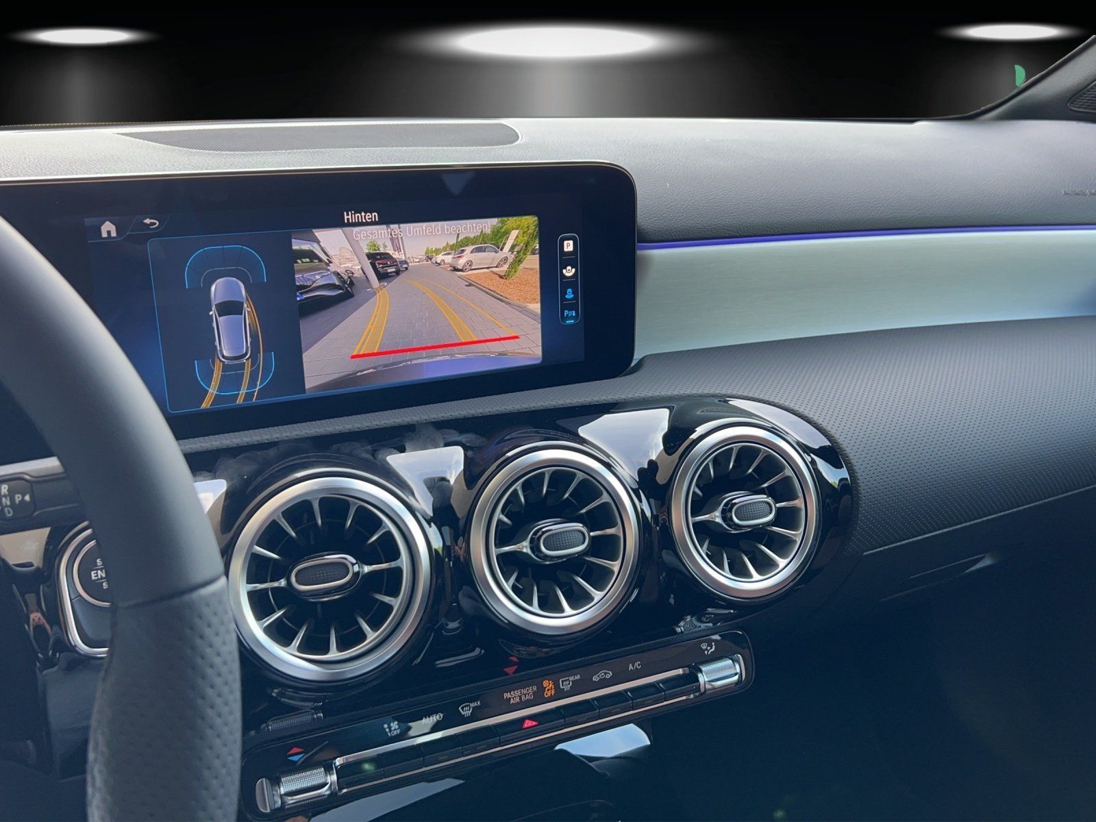 Fahrzeugabbildung Mercedes-Benz A 200+AMG Pano KeyGO NIGHT Totwinkel KAMERA