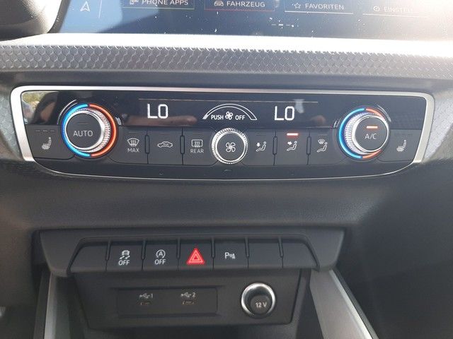 Fahrzeugabbildung Audi A1 Sportback S line 30TFSI S-tronic Navi 18" LED