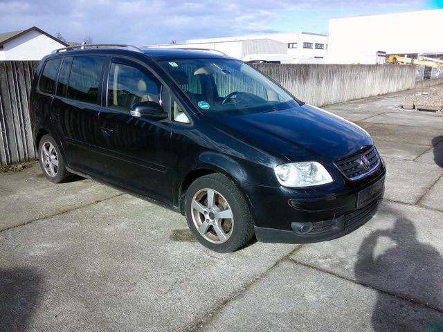 Volkswagen Touran Highline DSG / Leder/Klima