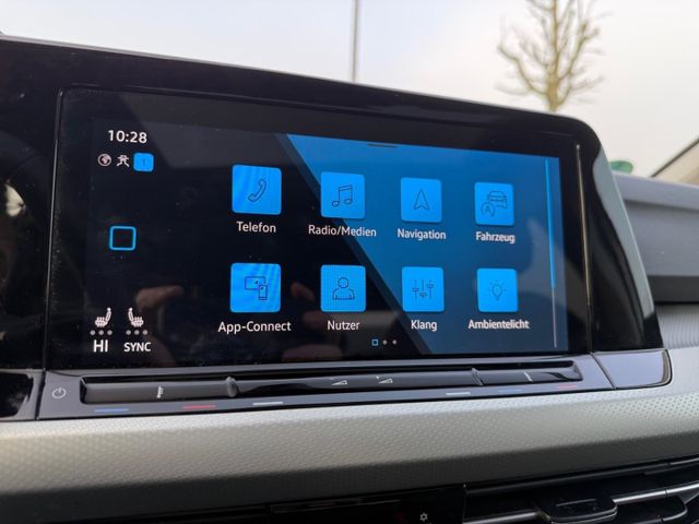 Golf 8 VIII Move 1.5 eTSI AHK-klappbar El. Panod