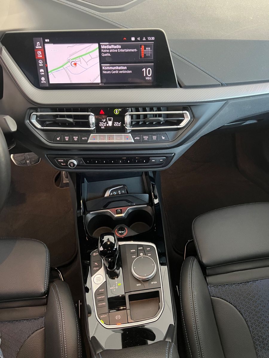 Fahrzeugabbildung BMW 2 Gran Coupe 220 d xDrive M Sport *SONDERLACK*
