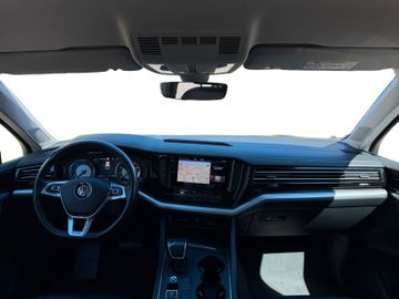 Volkswagen Touareg - 10