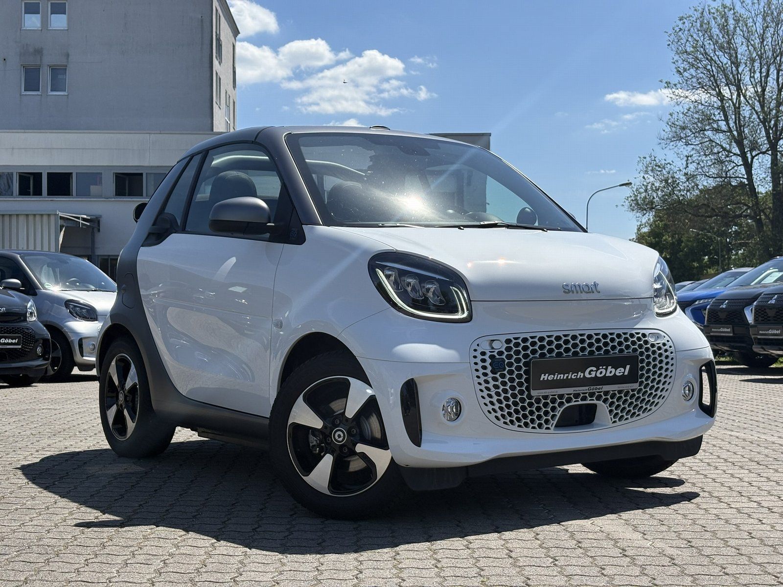 Fahrzeugabbildung Smart EQ CABRIO*EXCLUSIVE*22kW*ALLWETTER*WINTER-PAKET