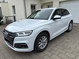 Audi Q5 55 TFSI e S tronic quattro -