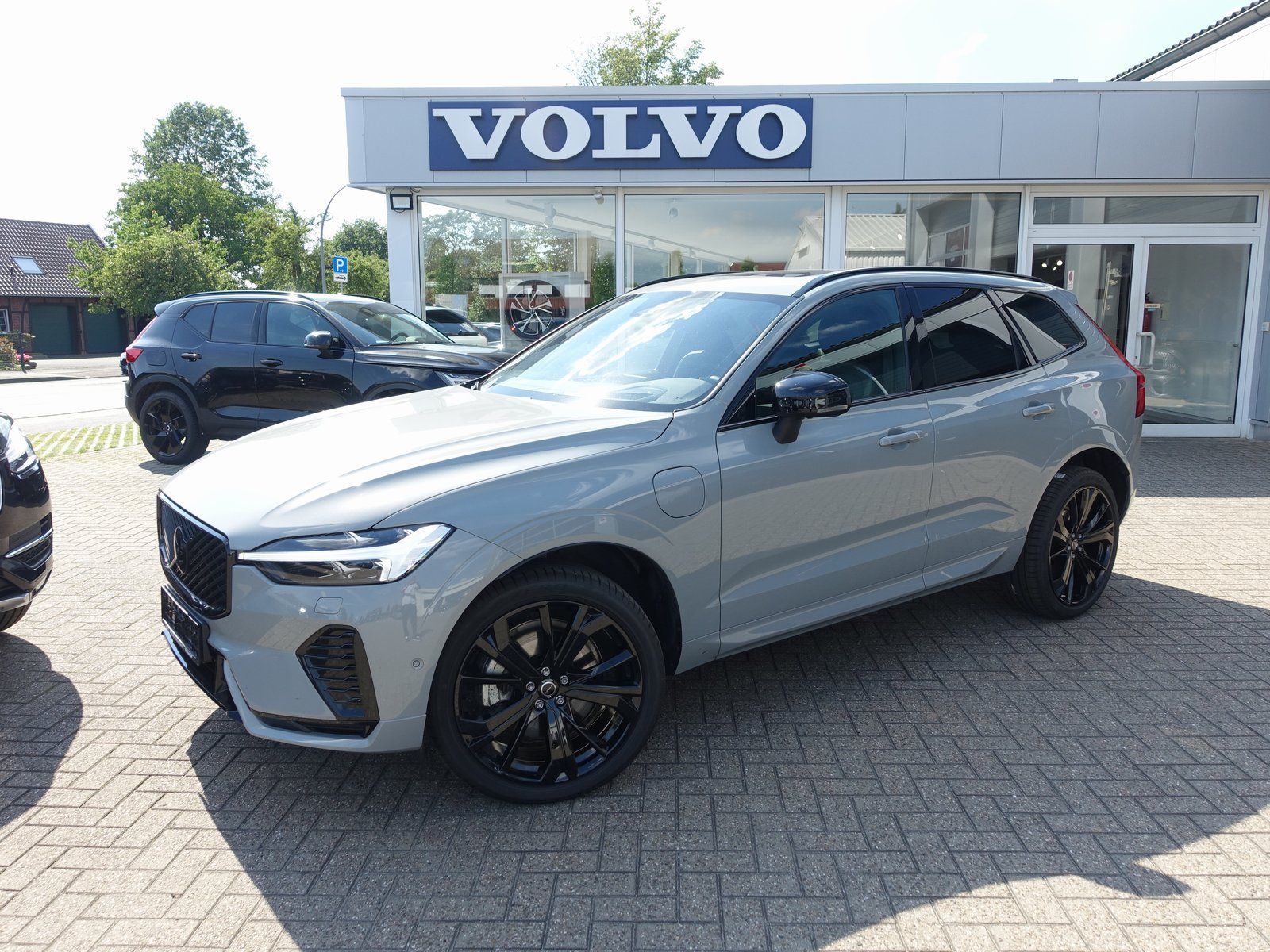 Volvo XC60 Black Edition Plus T8 AWD Plug-in Hybrid
