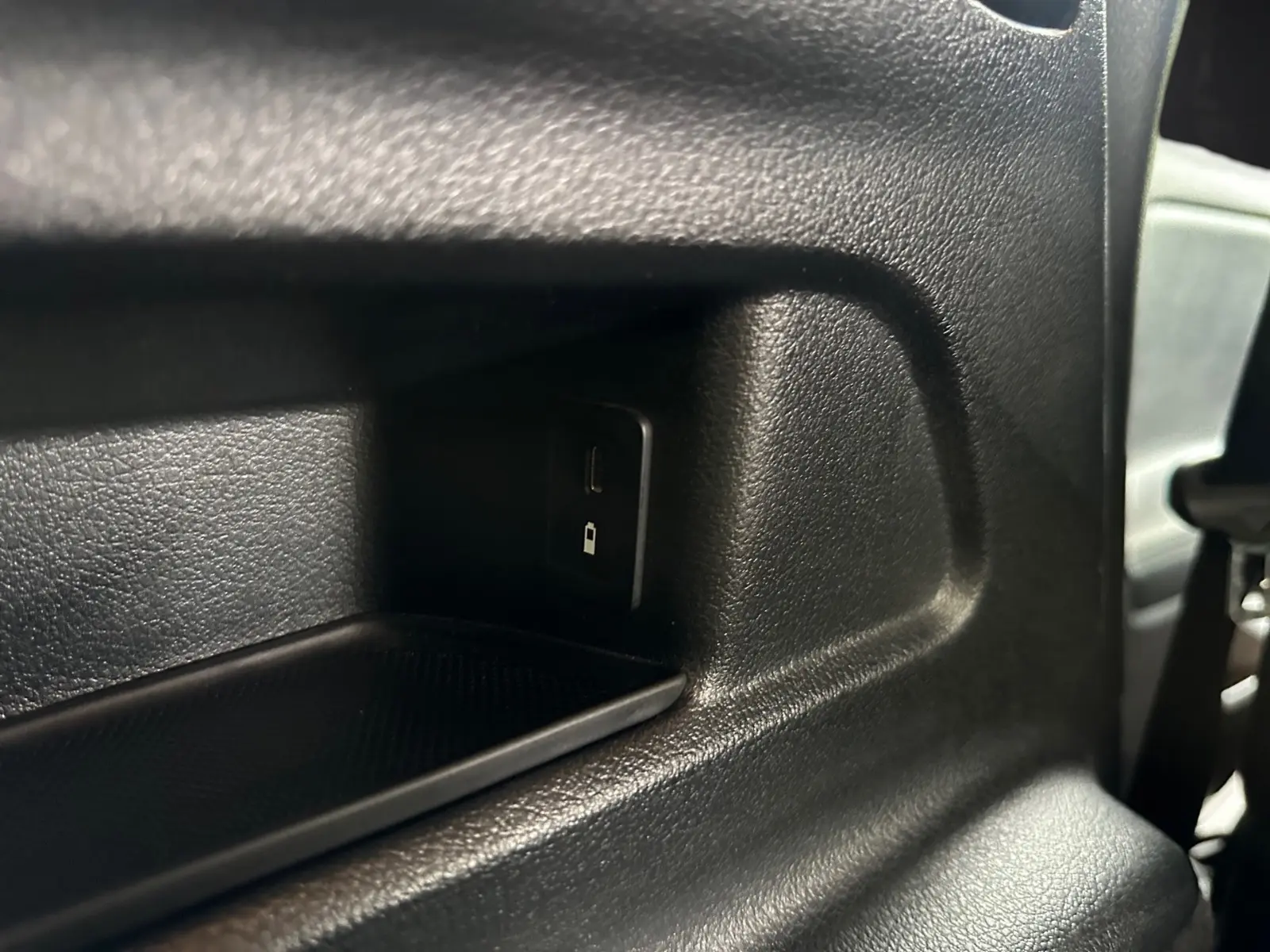 Mercedes-Benz GLB Progressive 7-Sitzer LED Navi Kamera PDC, миниатюра 25