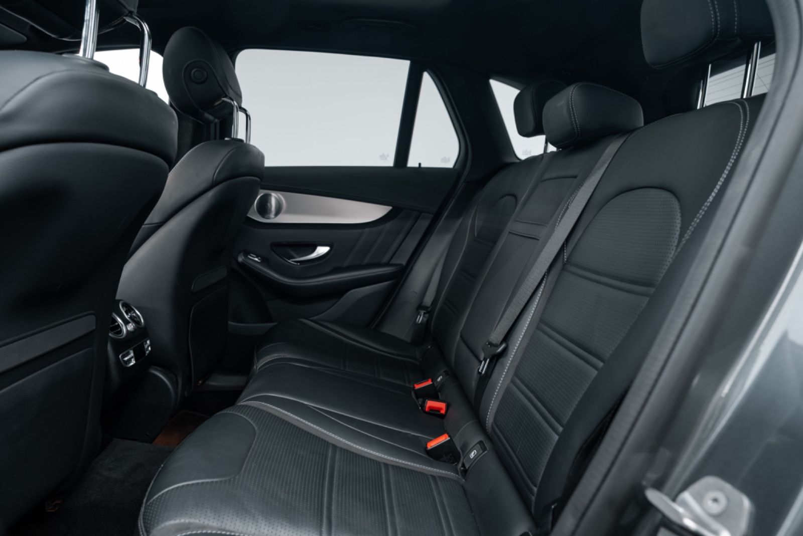 Fahrzeugabbildung Mercedes-Benz GLC 63 S AMG BUSINESS/HUD/PANO/NIGHT/BURM