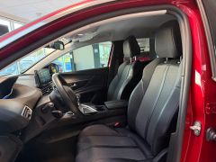 PEUGEOT 3008 Allure Facelift|LED|Navi|KeylessICarplay