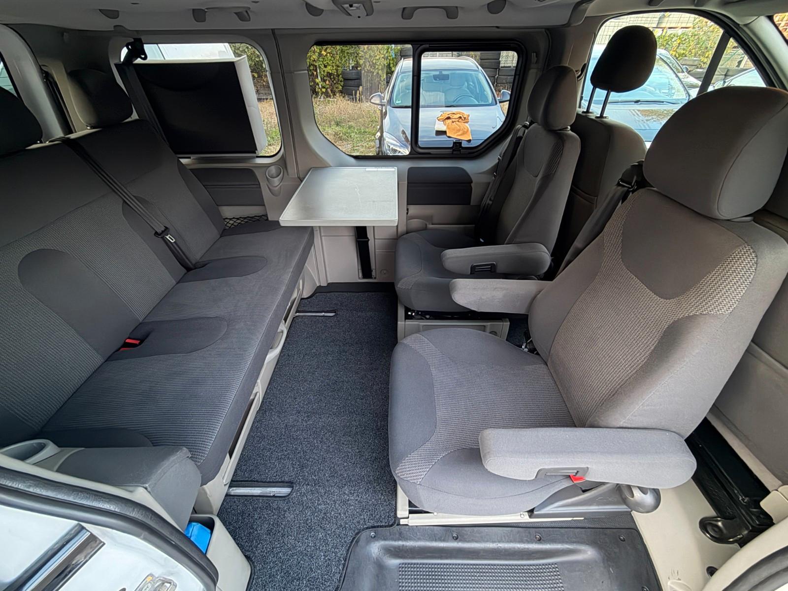 Opel Vivaro Life Cosmo Westfalia 2.5 CDTI 145 ch BVM / 7 places / Couchage + Table / Store / Chauffage auxiliaire